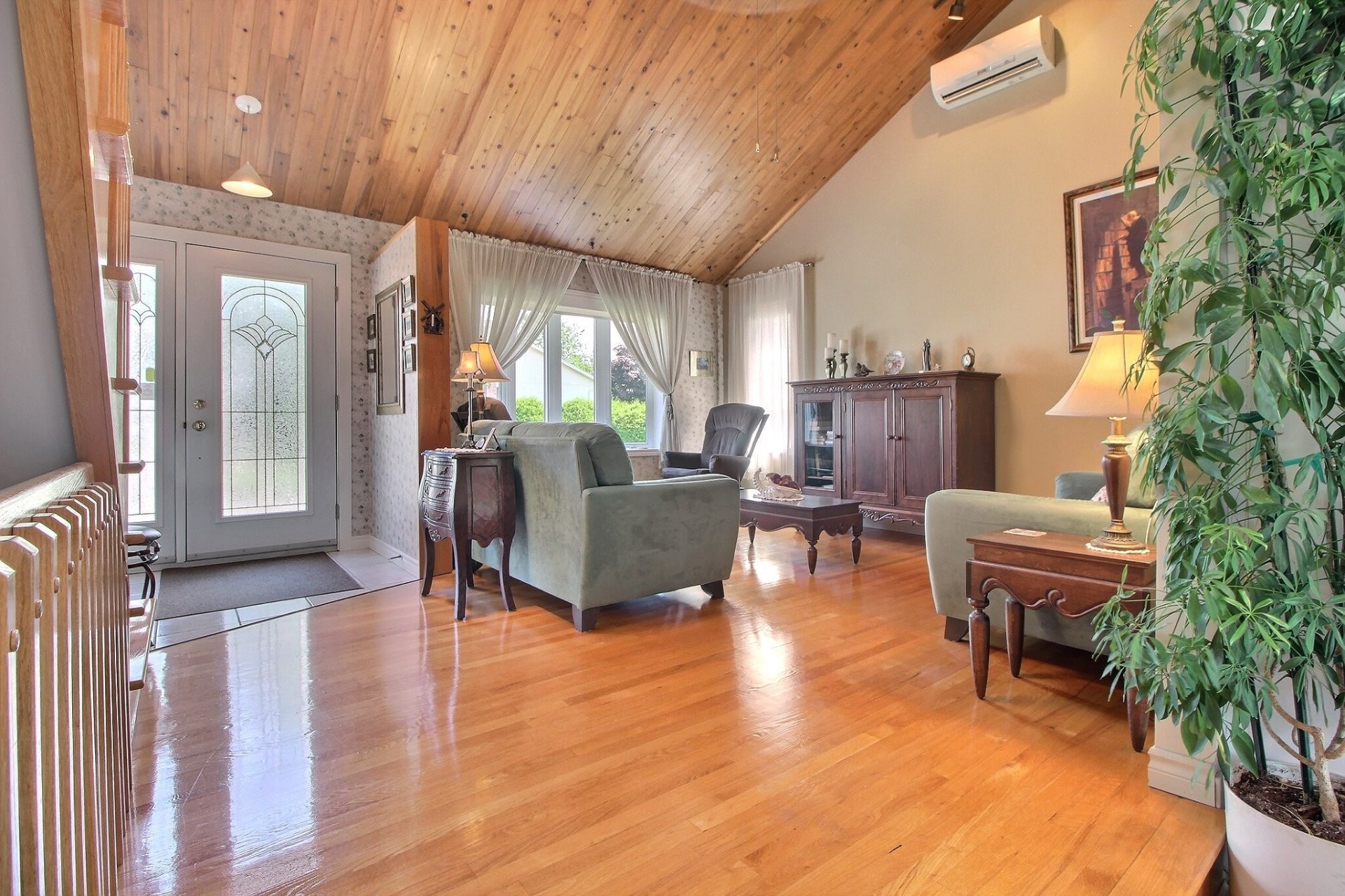 









1960


Av. Albert-Dufresne

,
Shawinigan,




QC
G9P4Y4

