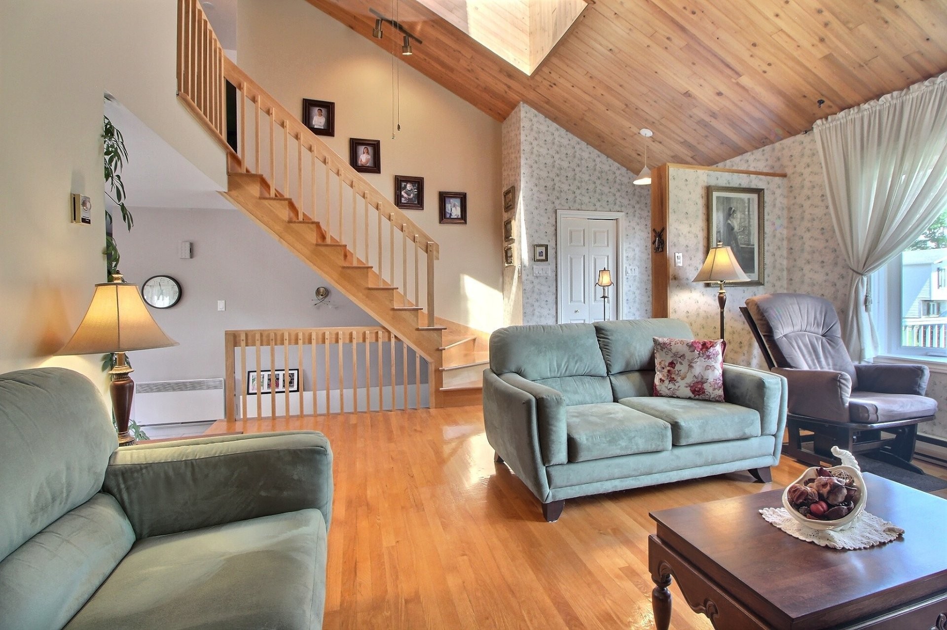 









1960


Av. Albert-Dufresne

,
Shawinigan,




QC
G9P4Y4

