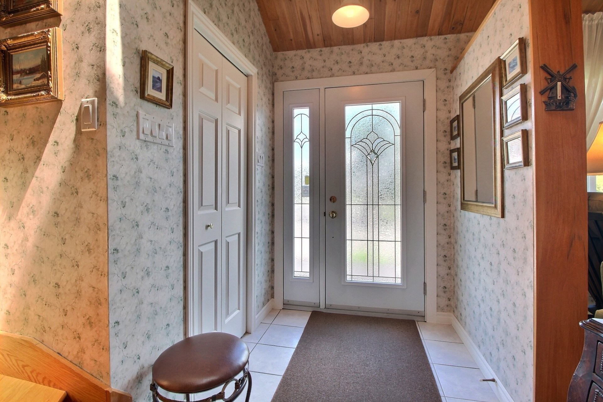 









1960


Av. Albert-Dufresne

,
Shawinigan,




QC
G9P4Y4


