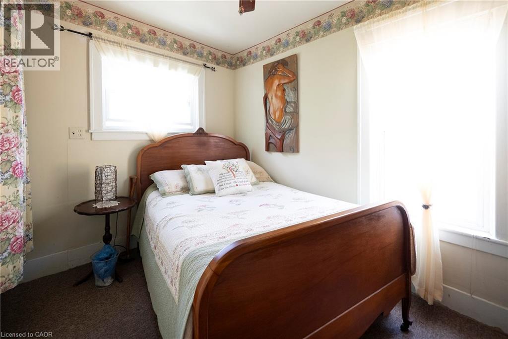 












1045 BAY Street

,
Port Rowan,




Ontario
N0E1M0

