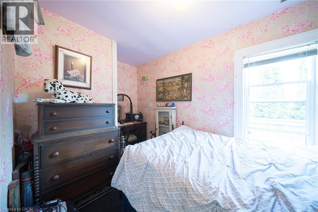 












1045 BAY Street

,
Port Rowan,




Ontario
N0E1M0

