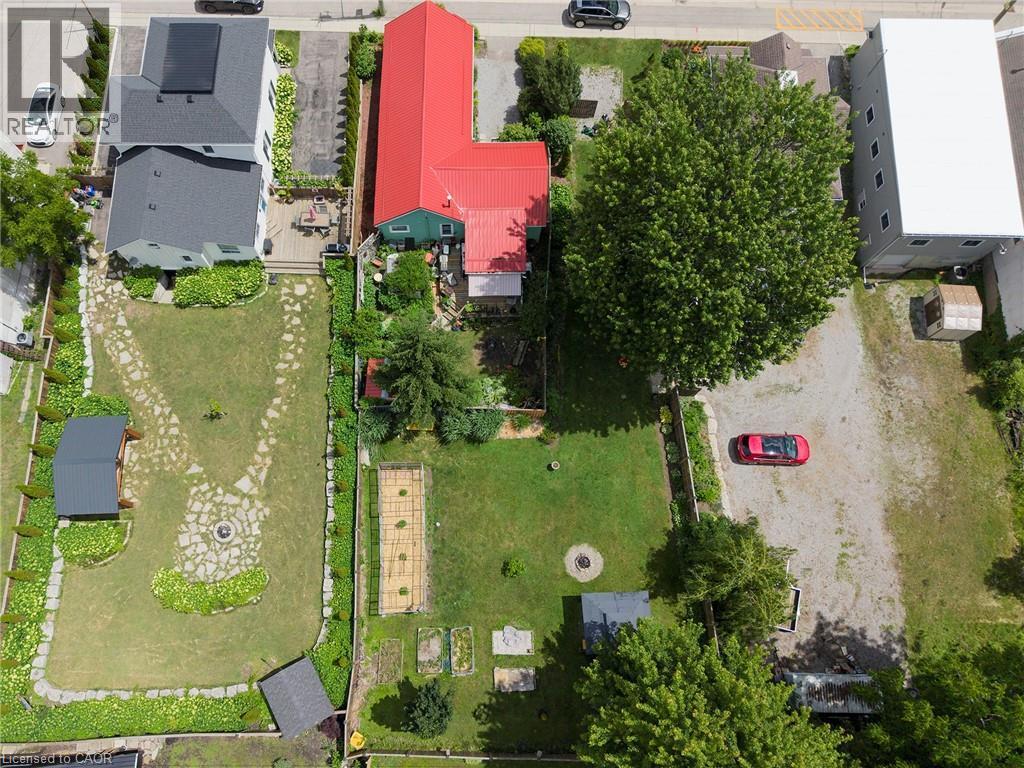 












1045 BAY Street

,
Port Rowan,




Ontario
N0E1M0

