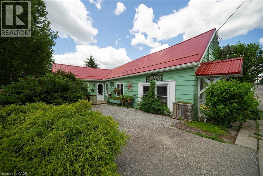 












1045 BAY Street

,
Port Rowan,




Ontario
N0E1M0

