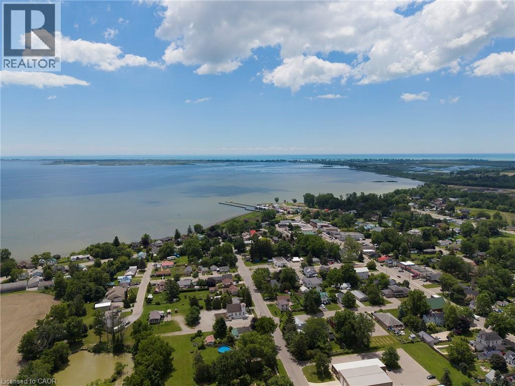 












1045 BAY Street

,
Port Rowan,




Ontario
N0E1M0

