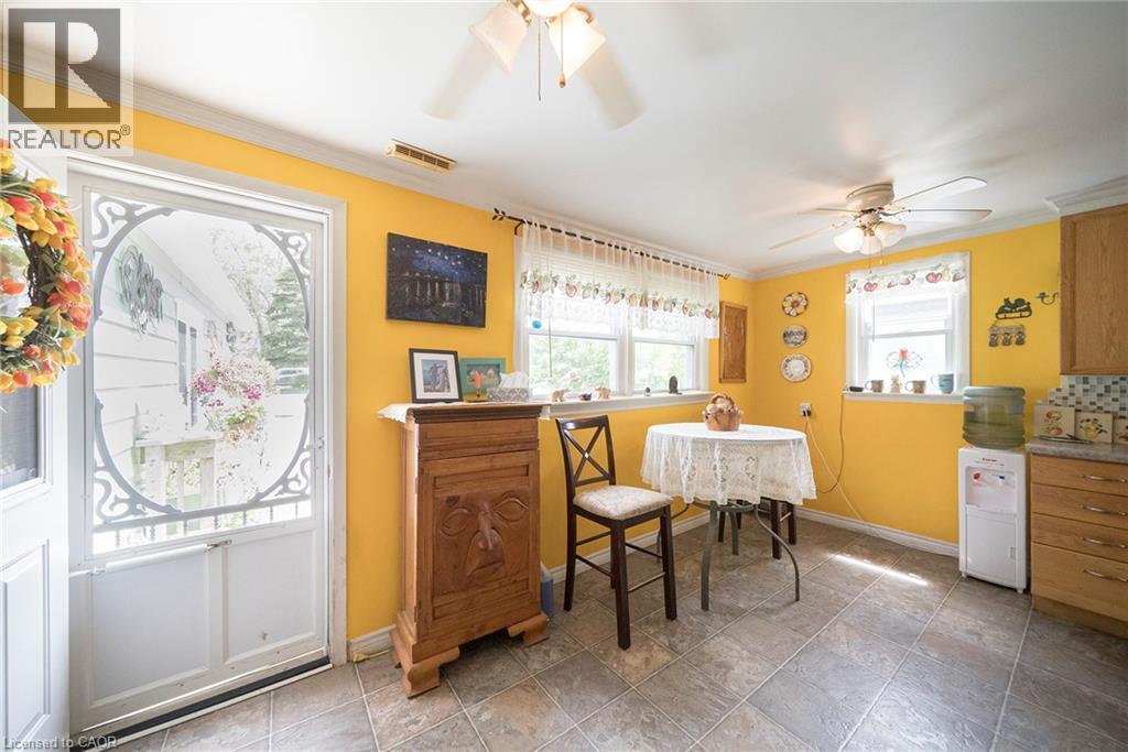 












1045 BAY Street

,
Port Rowan,




Ontario
N0E1M0

