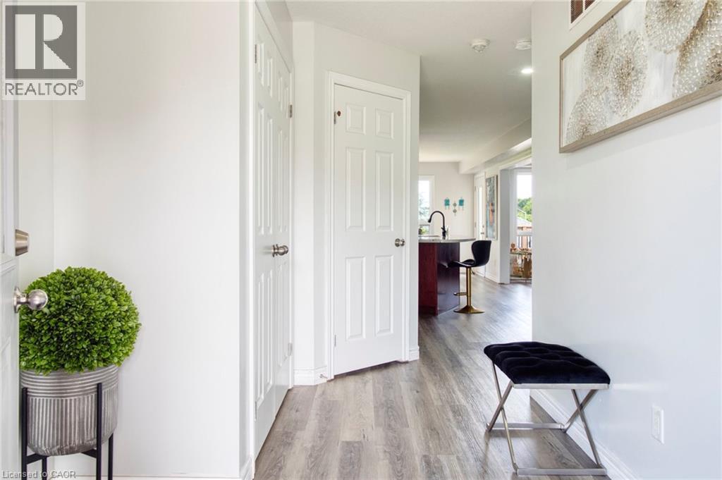 












264 VINCENT Drive

,
Ayr,




Ontario
N0B1E0


