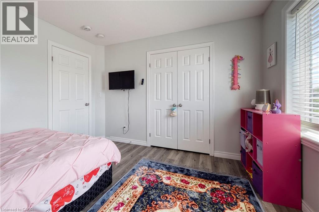 












264 VINCENT Drive

,
Ayr,




Ontario
N0B1E0

