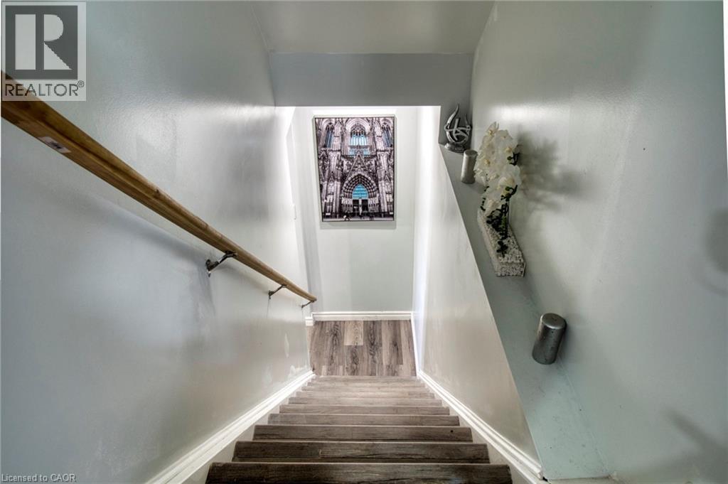 












264 VINCENT Drive

,
Ayr,




Ontario
N0B1E0

