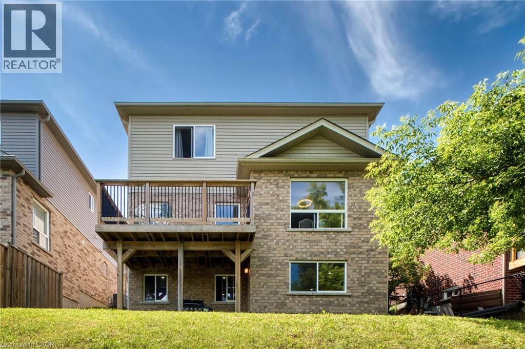 












264 VINCENT Drive

,
Ayr,




Ontario
N0B1E0

