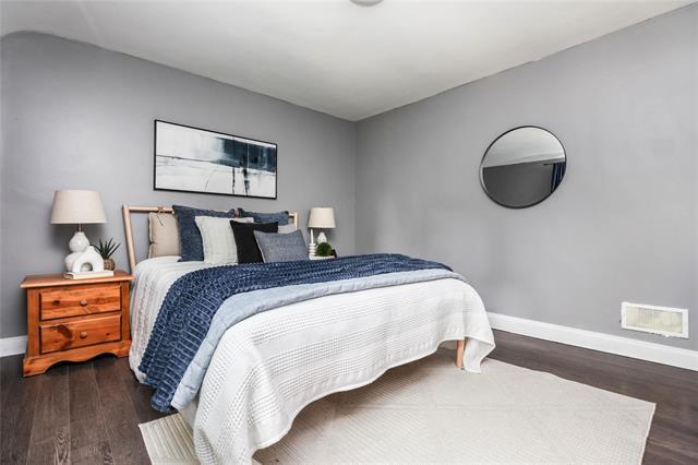 









378


Woodlawn

ST,
Winnipeg,




MB
R3J 2J1

