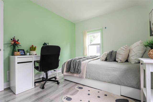 









378


Woodlawn

ST,
Winnipeg,




MB
R3J 2J1

