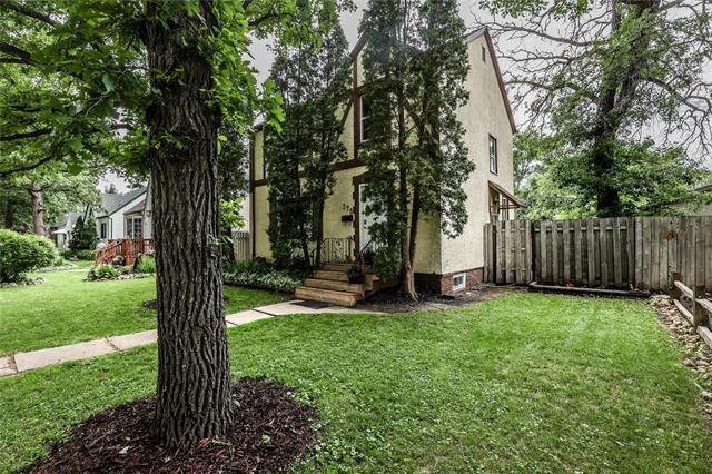 









378


Woodlawn

ST,
Winnipeg,




MB
R3J 2J1

