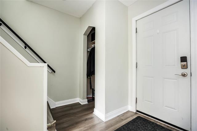 









378


Woodlawn

ST,
Winnipeg,




MB
R3J 2J1

