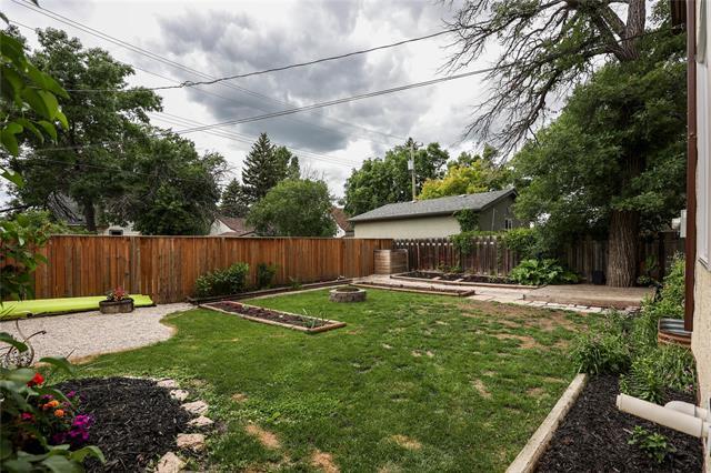 









378


Woodlawn

ST,
Winnipeg,




MB
R3J 2J1

