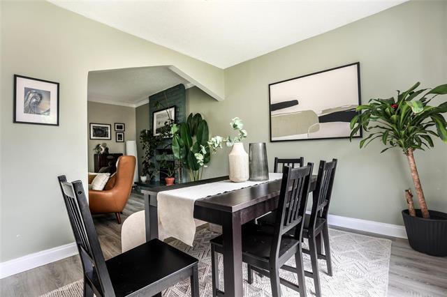 









378


Woodlawn

ST,
Winnipeg,




MB
R3J 2J1

