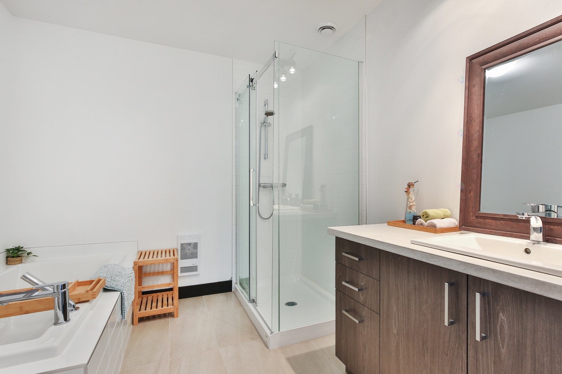 









371


Boul. Magenta E.

,
Farnham,




QC
J2N1B2

