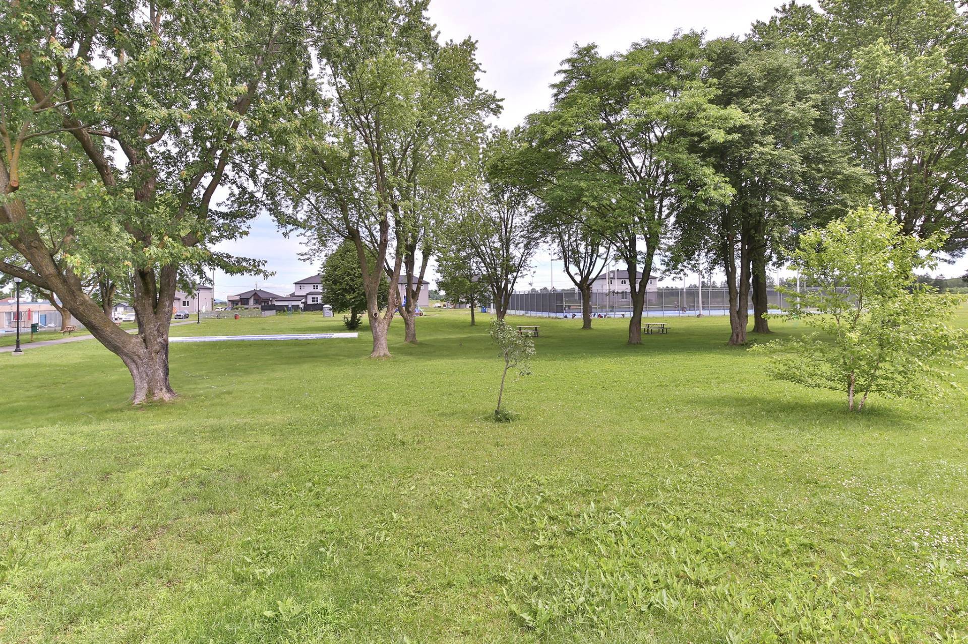 









371


Boul. Magenta E.

,
Farnham,




QC
J2N1B2

