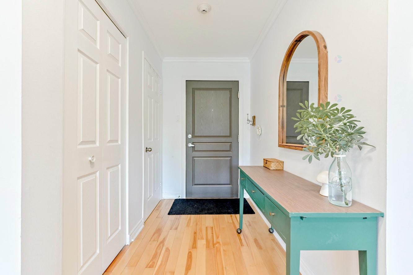 









2640


Boul. Béliveau

, 408,
Longueuil (Le Vieux-Longueuil),




QC
J4M1X9

