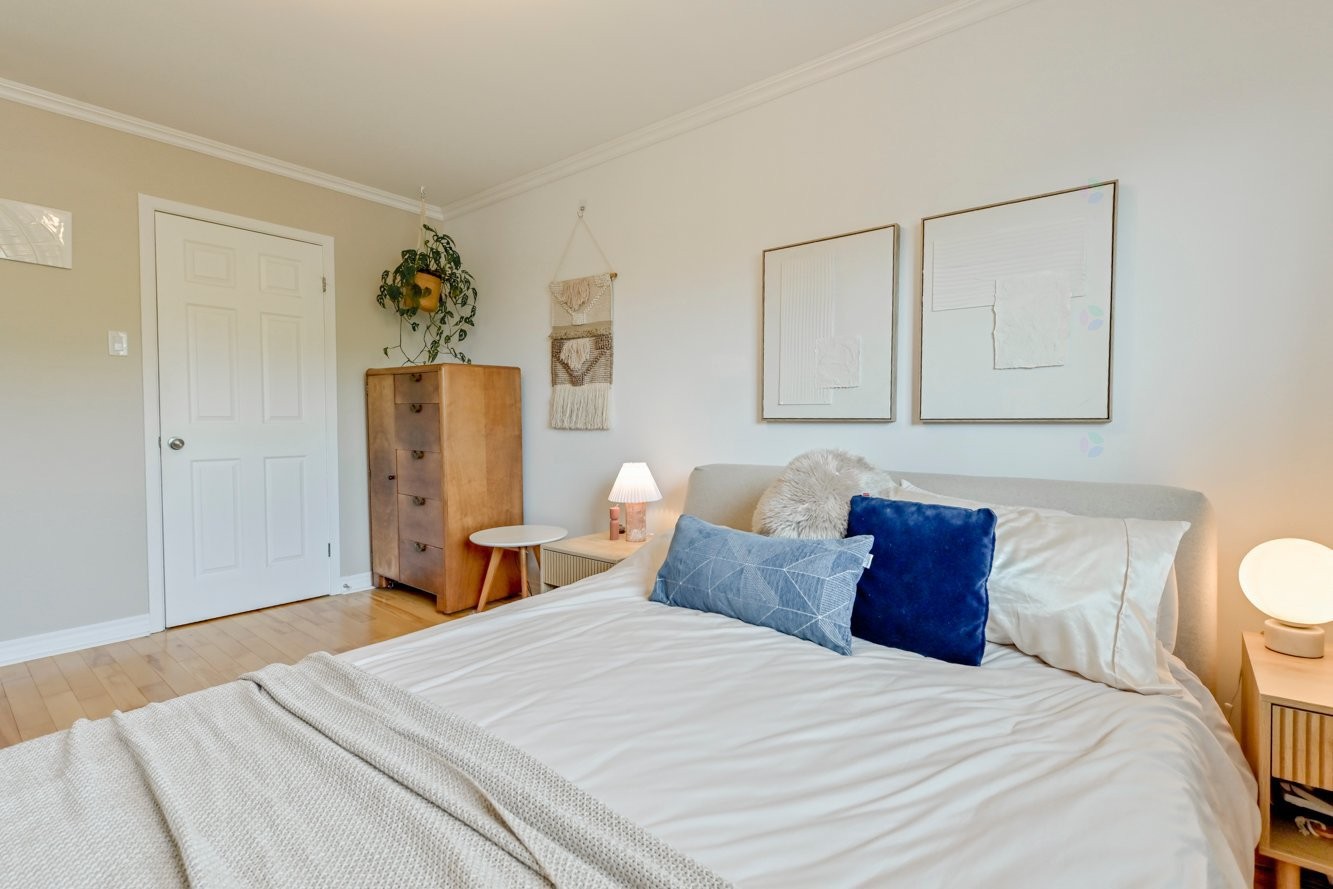 









2640


Boul. Béliveau

, 408,
Longueuil (Le Vieux-Longueuil),




QC
J4M1X9


