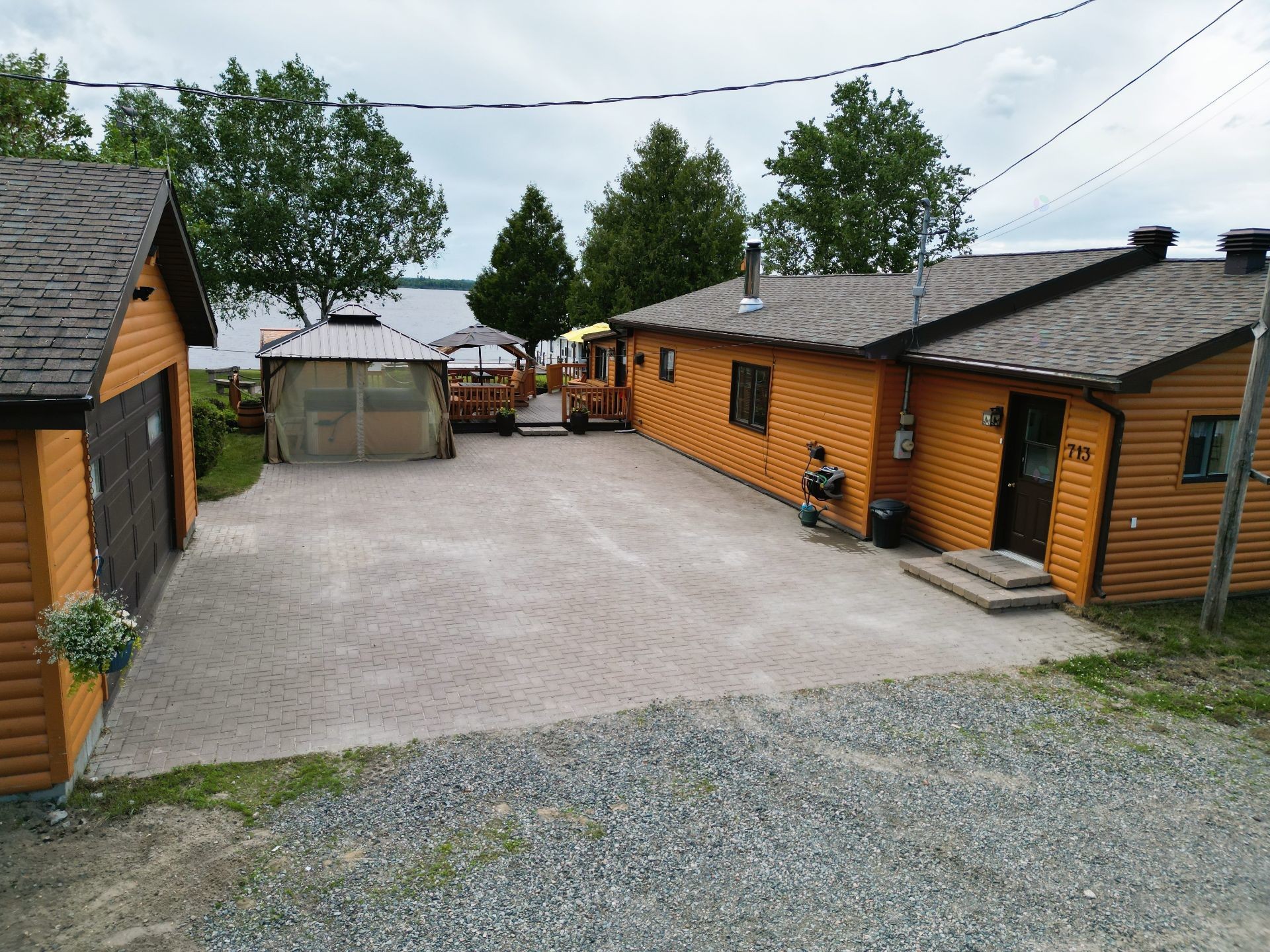 









713


Ch. du Pin-Rouge

,
Laverlochère-Angliers,




QC
J0Z1A0

