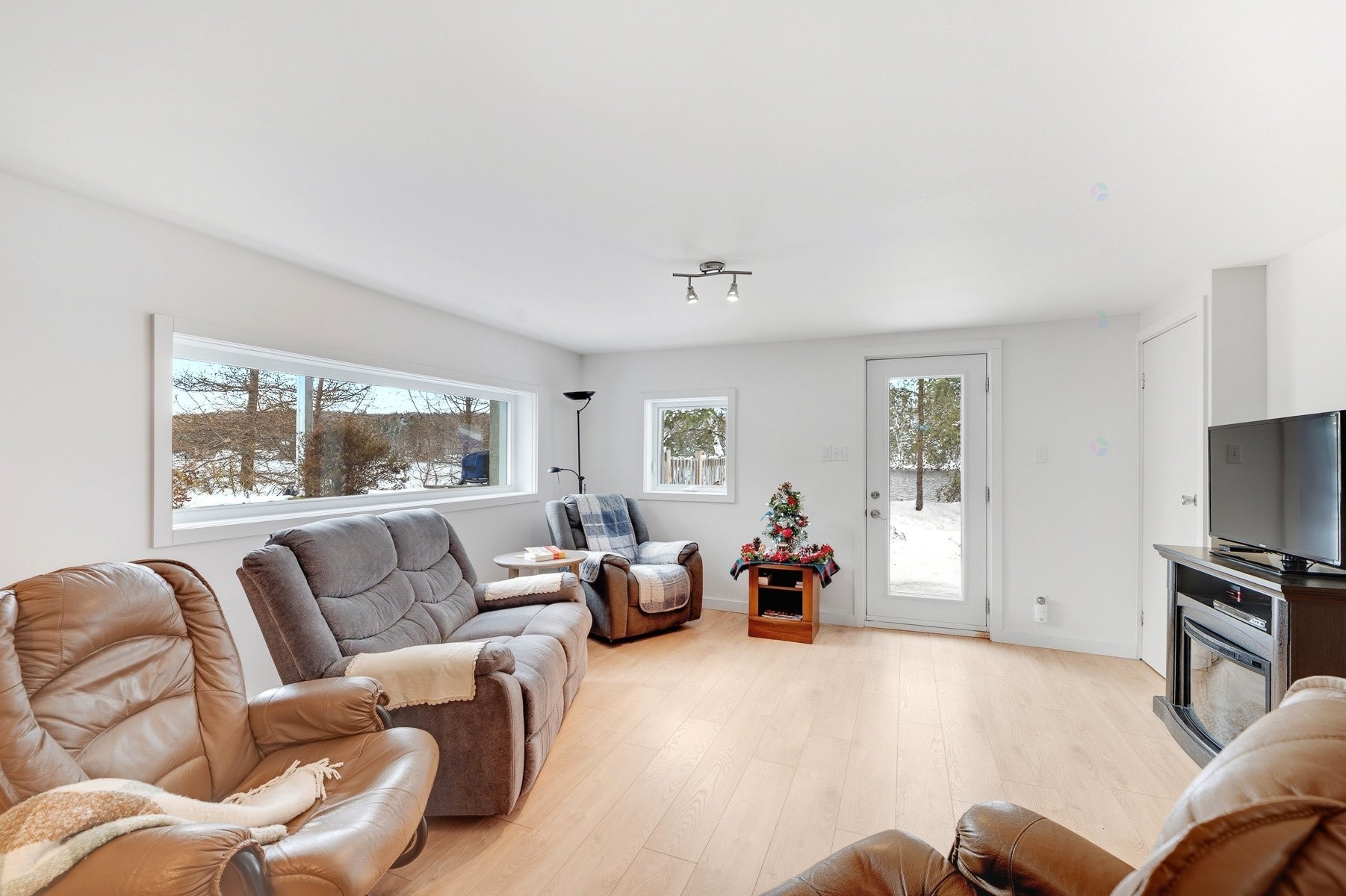 









150


Ch. Papp

,
Rivière-Rouge,




QC
J0T1T0


