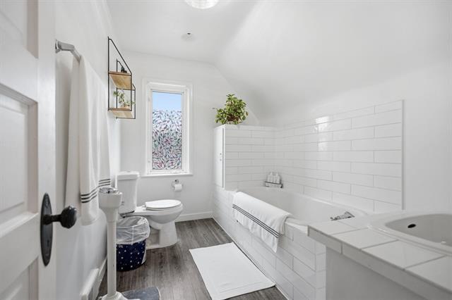 









624


Bannerman

AVE,
Winnipeg,




MB
R2W 0W1

