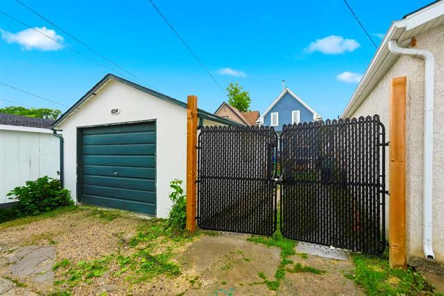 









624


Bannerman

AVE,
Winnipeg,




MB
R2W 0W1

