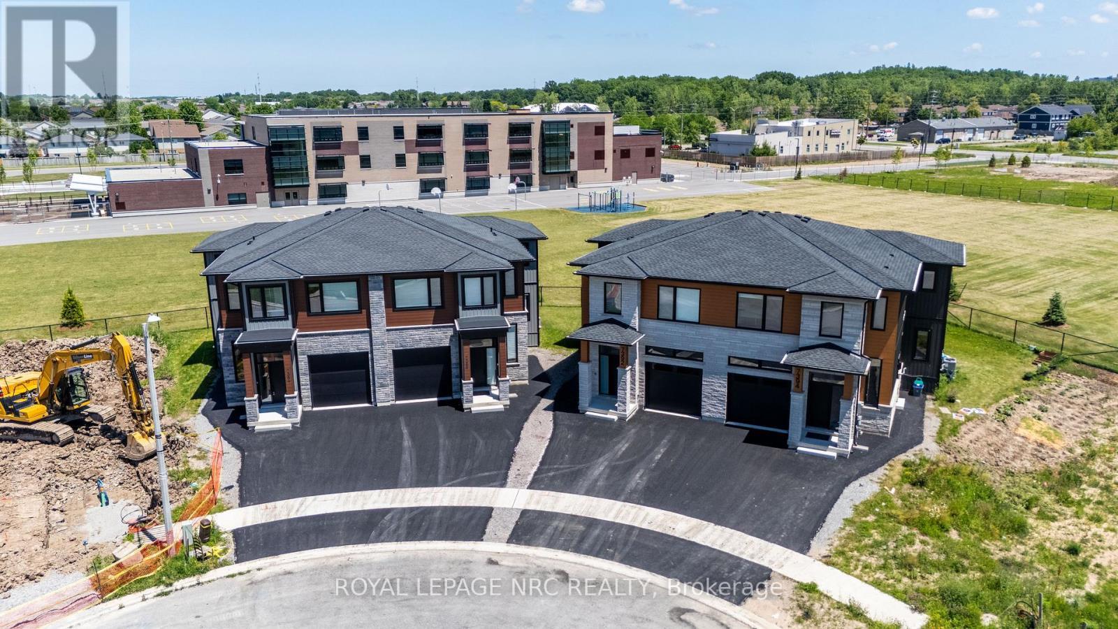 












7386 SPLENDOUR DRIVE

,
Niagara Falls (Brown),




Ontario
L2H3V8

