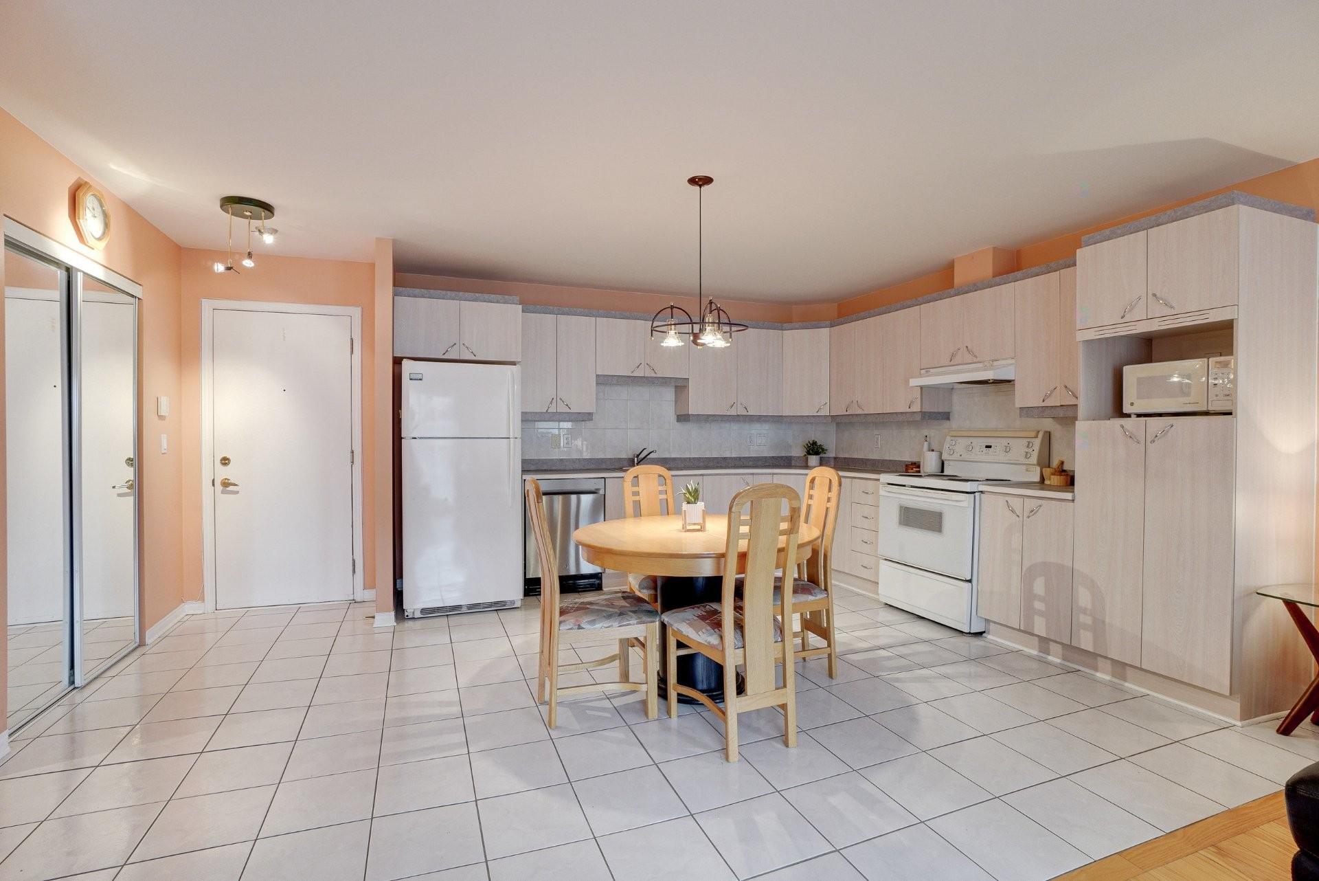 









627


Rue Masson

, 203,
Repentigny (Repentigny),




QC
J6A8H6

