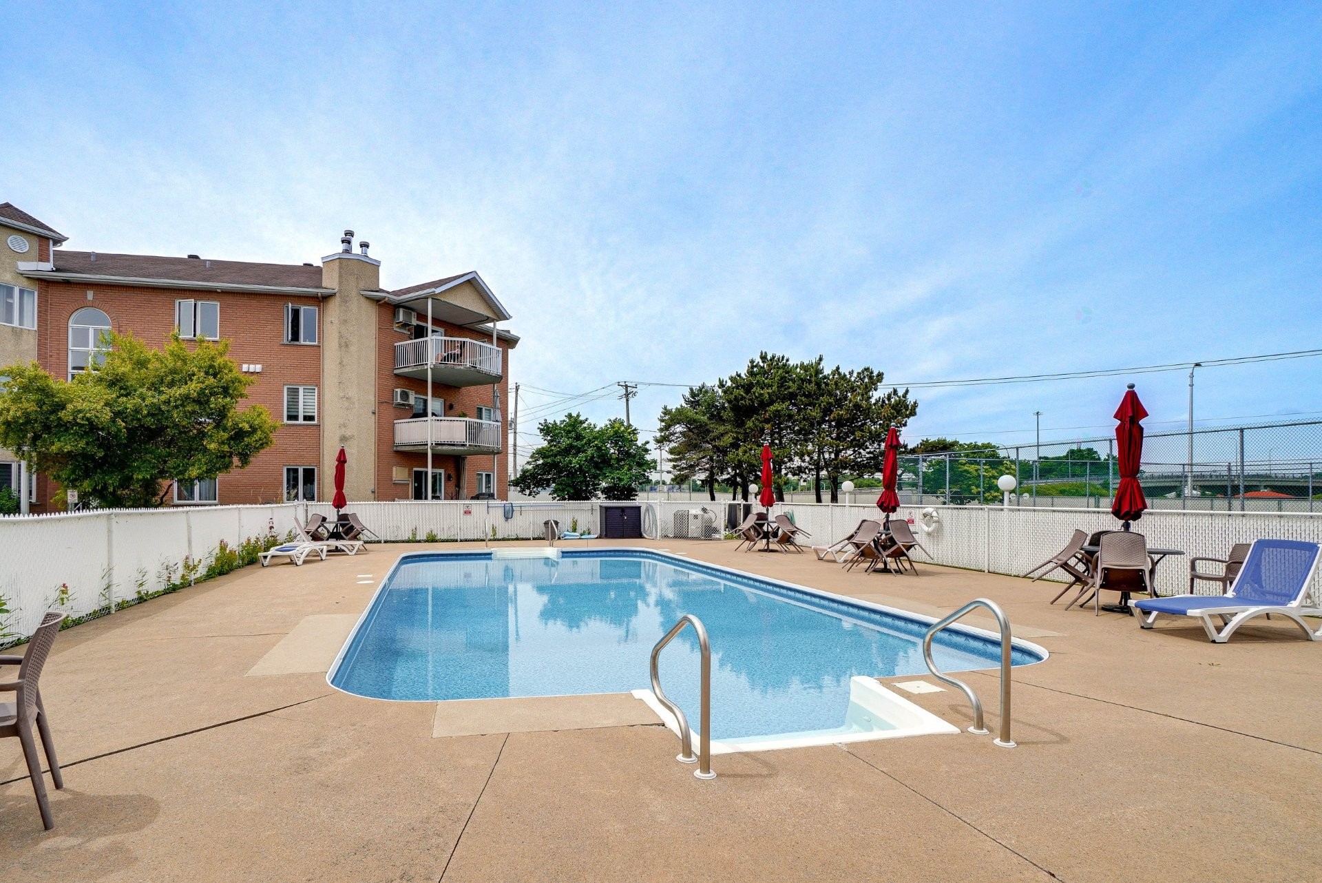 









627


Rue Masson

, 203,
Repentigny (Repentigny),




QC
J6A8H6

