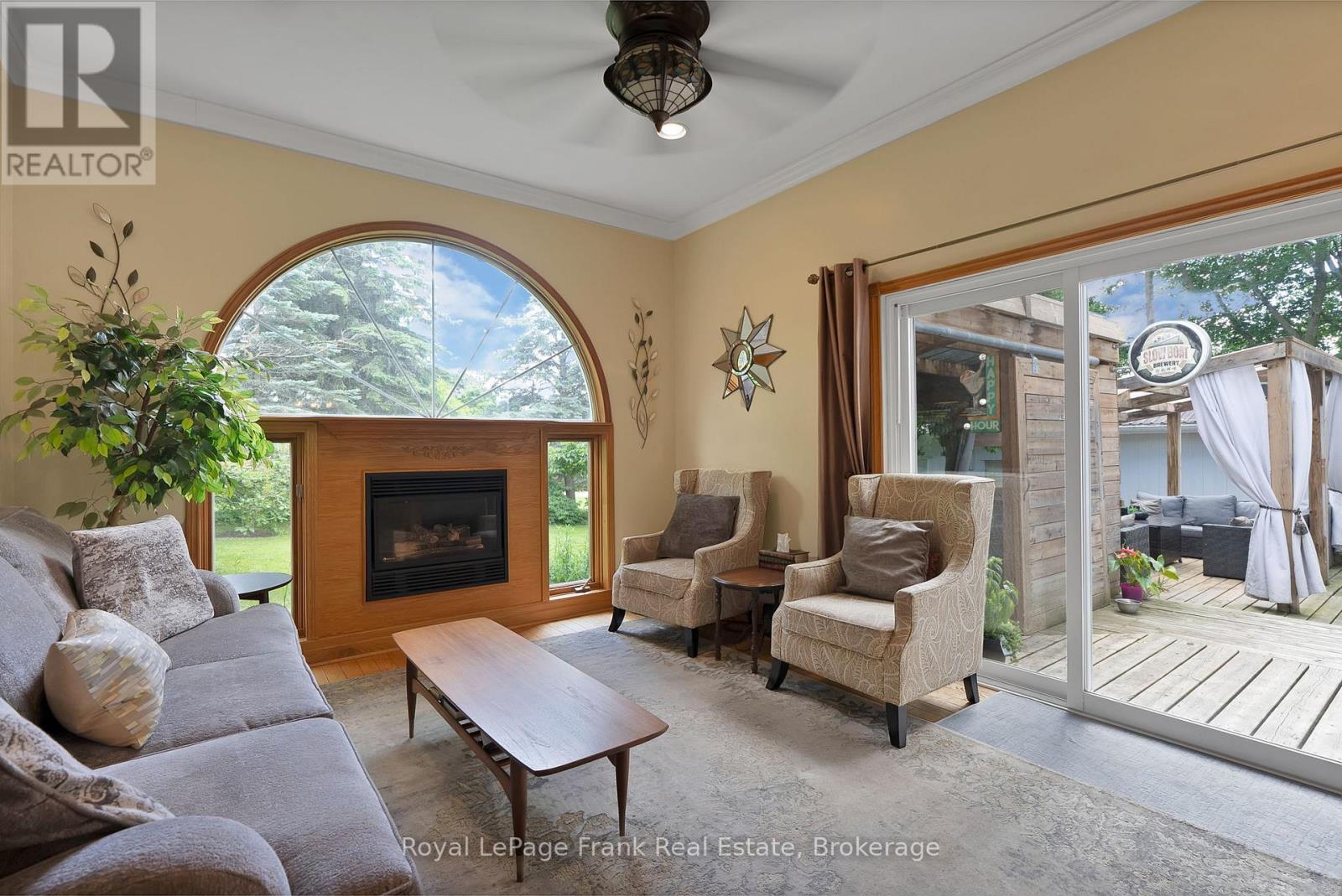 












1731 LANE STREET

,
Pickering,




Ontario
L1Y1B6

