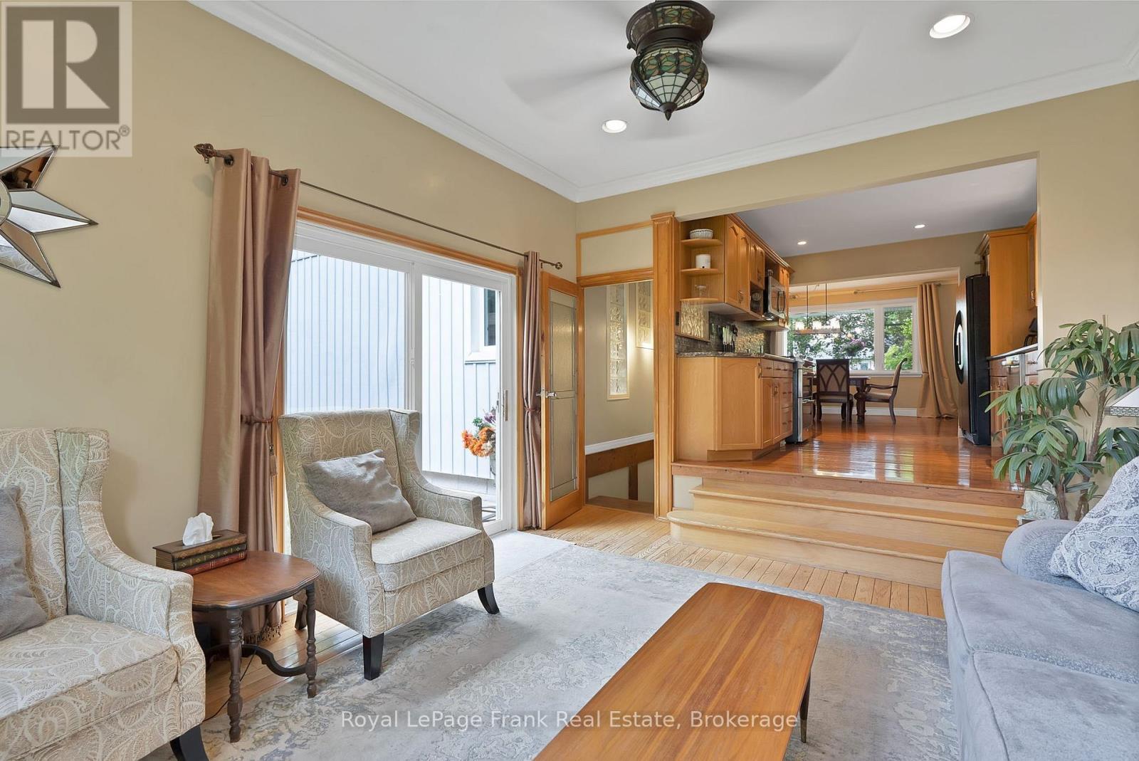 












1731 LANE STREET

,
Pickering,




Ontario
L1Y1B6

