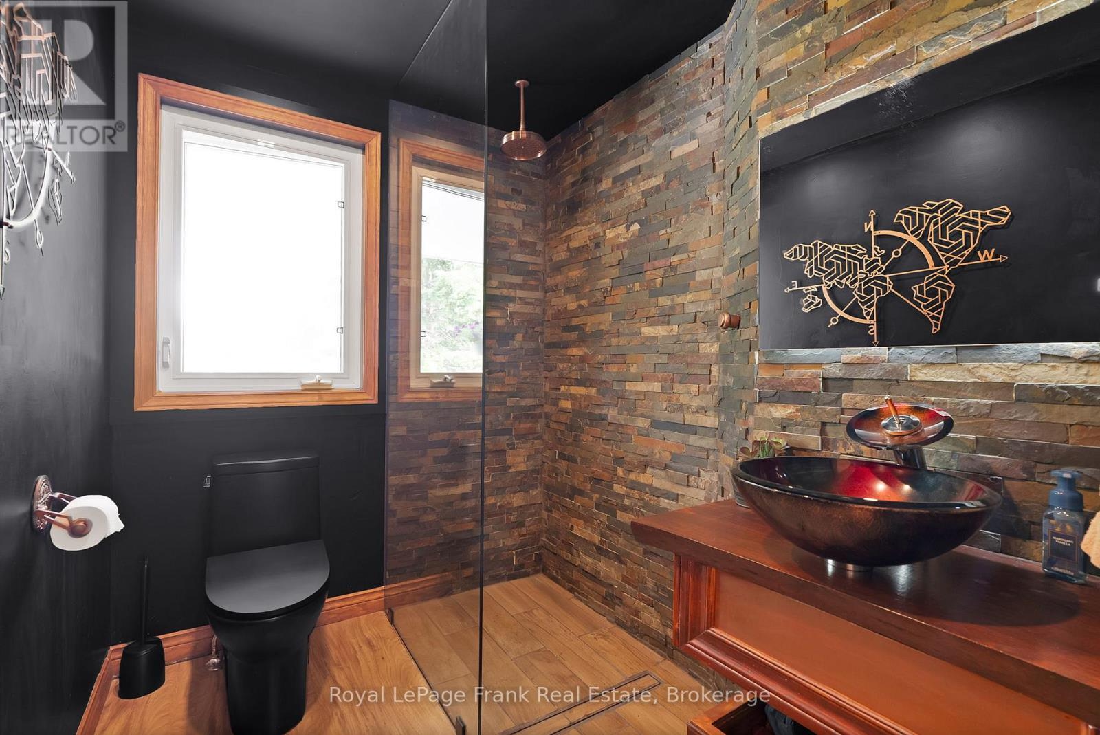 












1731 LANE STREET

,
Pickering,




Ontario
L1Y1B6

