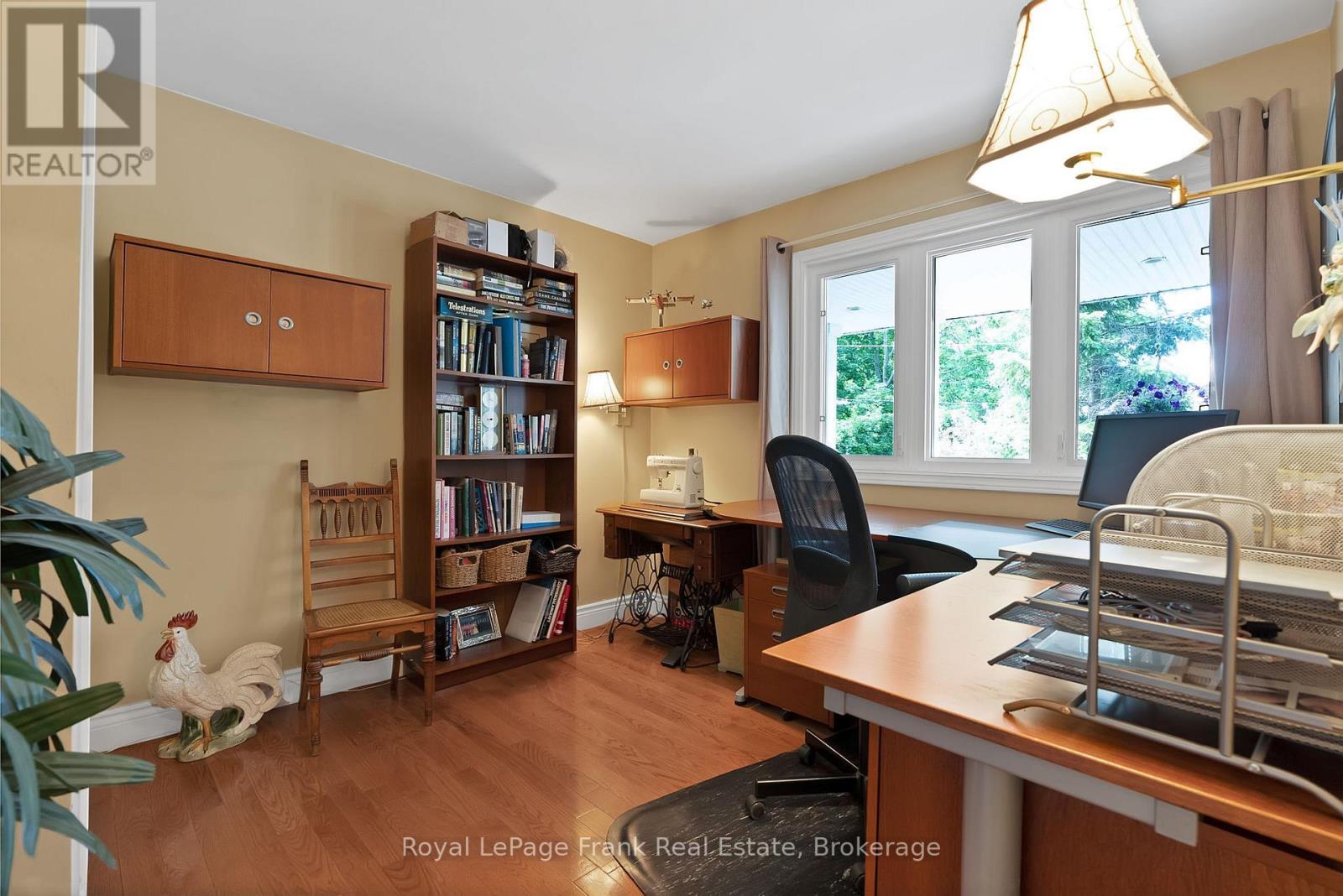 












1731 LANE STREET

,
Pickering,




Ontario
L1Y1B6

