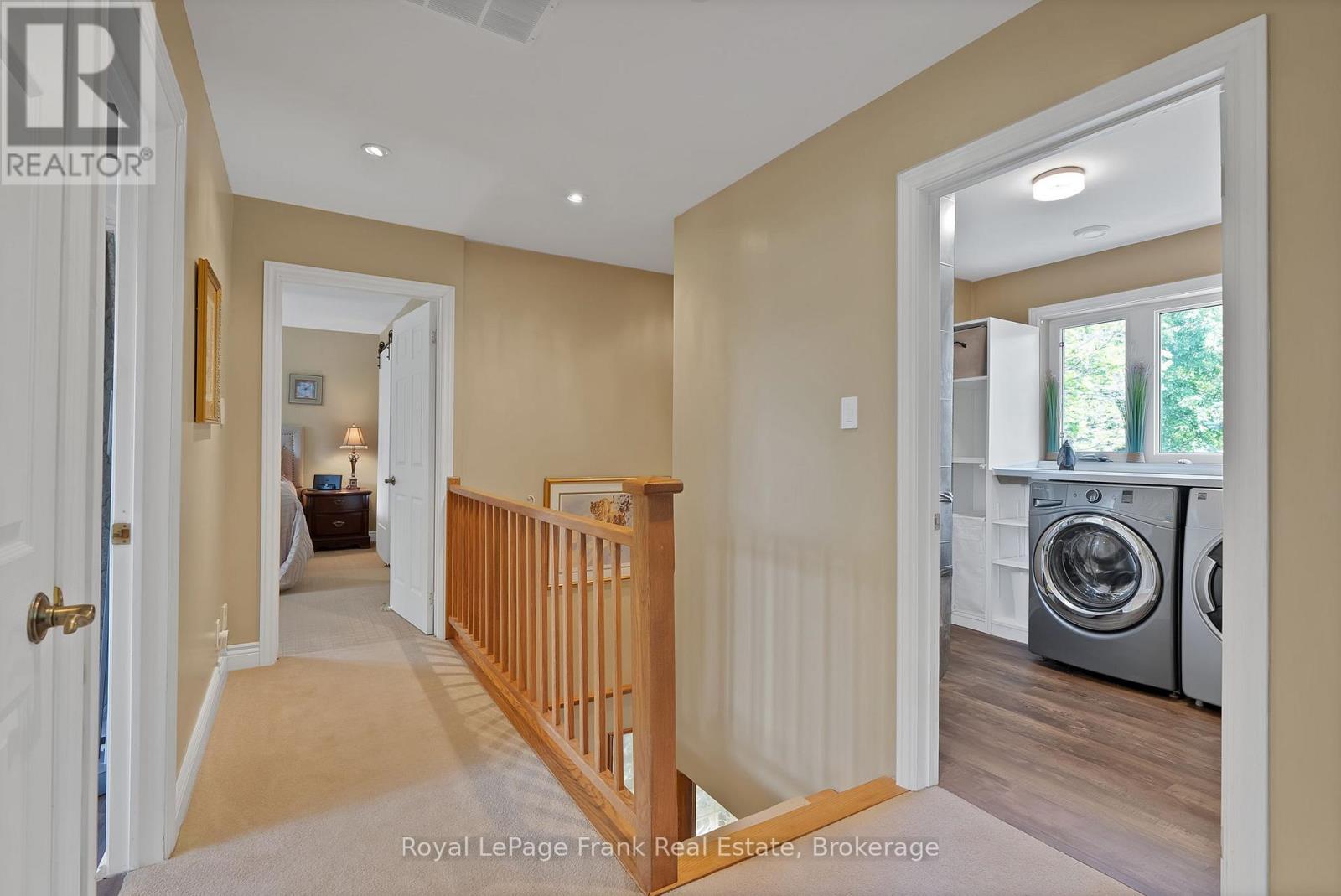 












1731 LANE STREET

,
Pickering,




Ontario
L1Y1B6

