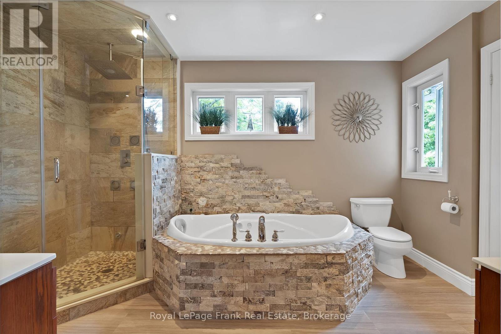 












1731 LANE STREET

,
Pickering,




Ontario
L1Y1B6

