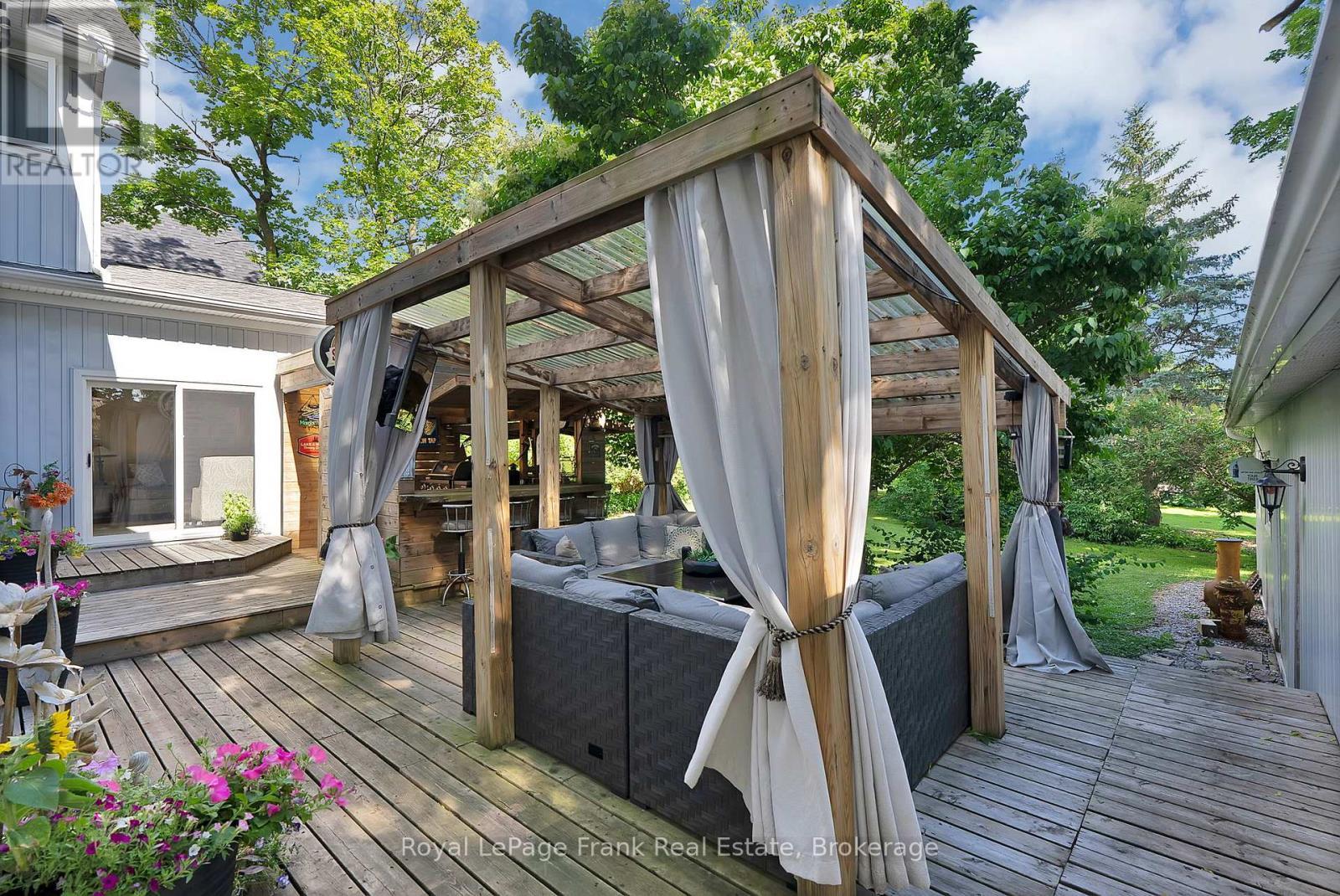 












1731 LANE STREET

,
Pickering,




Ontario
L1Y1B6

