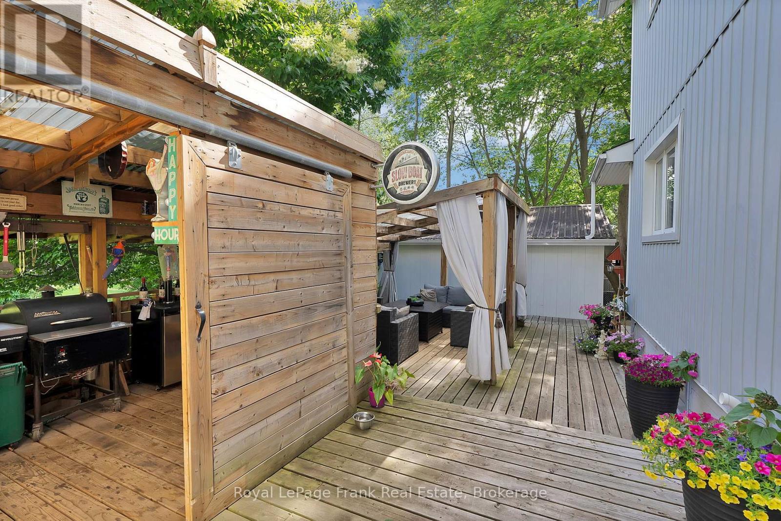 












1731 LANE STREET

,
Pickering,




Ontario
L1Y1B6

