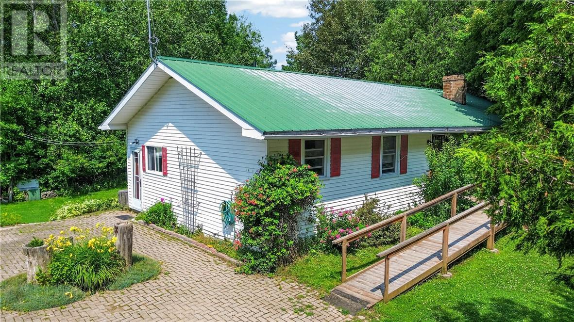 












1317 Lakeshore Road

,
Kagawong, Manitoulin Island,




Ontario
P0P1J0

