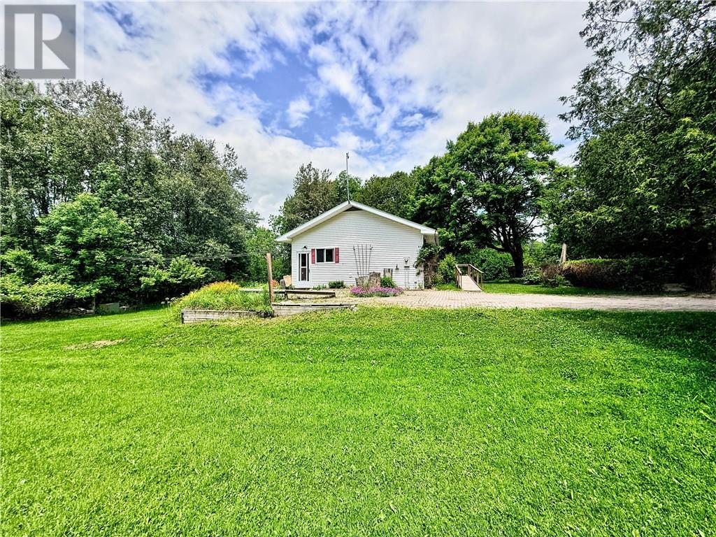 












1317 Lakeshore Road

,
Kagawong, Manitoulin Island,




Ontario
P0P1J0


