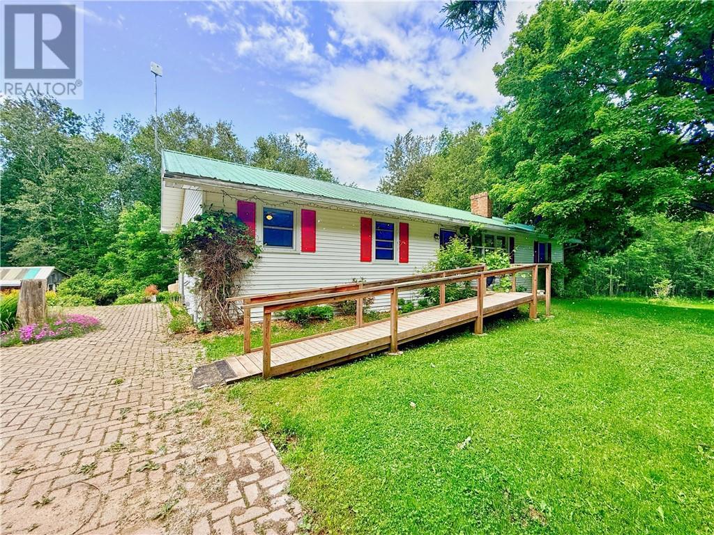 












1317 Lakeshore Road

,
Kagawong, Manitoulin Island,




Ontario
P0P1J0

