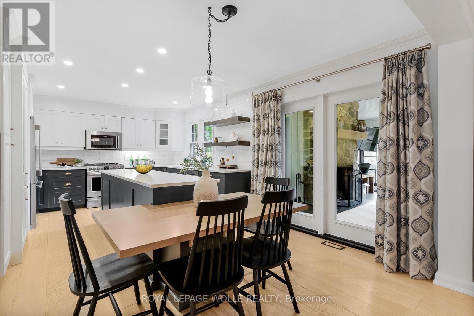 












203 FORSYTH DRIVE

,
Waterloo,




Ontario
N2L1A1

