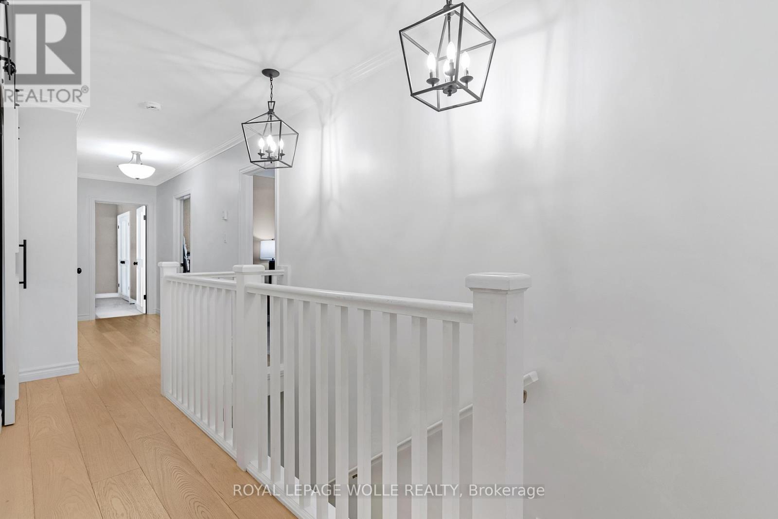 












203 FORSYTH DRIVE

,
Waterloo,




Ontario
N2L1A1

