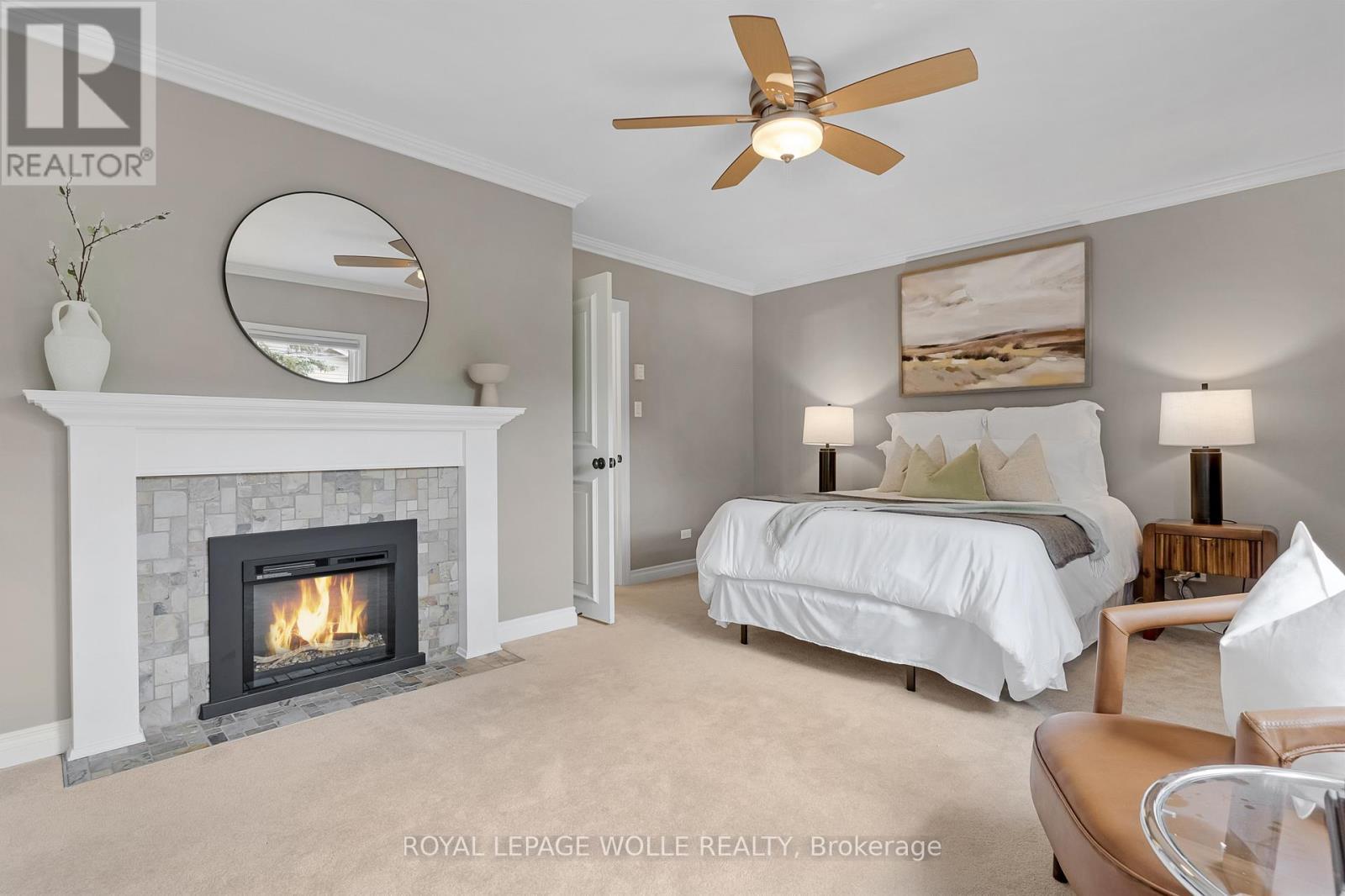 












203 FORSYTH DRIVE

,
Waterloo,




Ontario
N2L1A1

