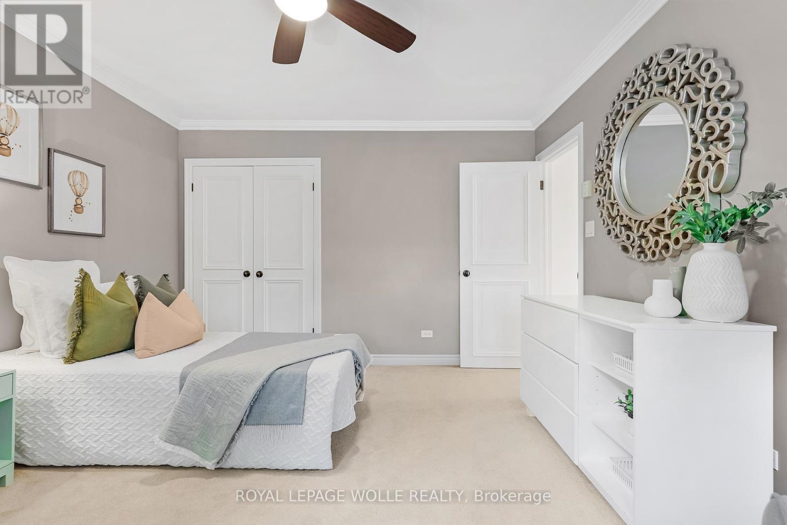 












203 FORSYTH DRIVE

,
Waterloo,




Ontario
N2L1A1

