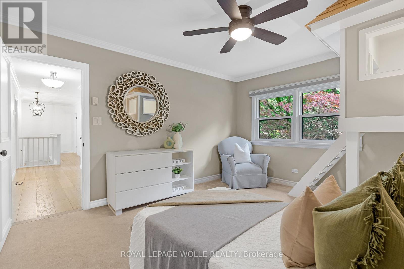 












203 FORSYTH DRIVE

,
Waterloo,




Ontario
N2L1A1

