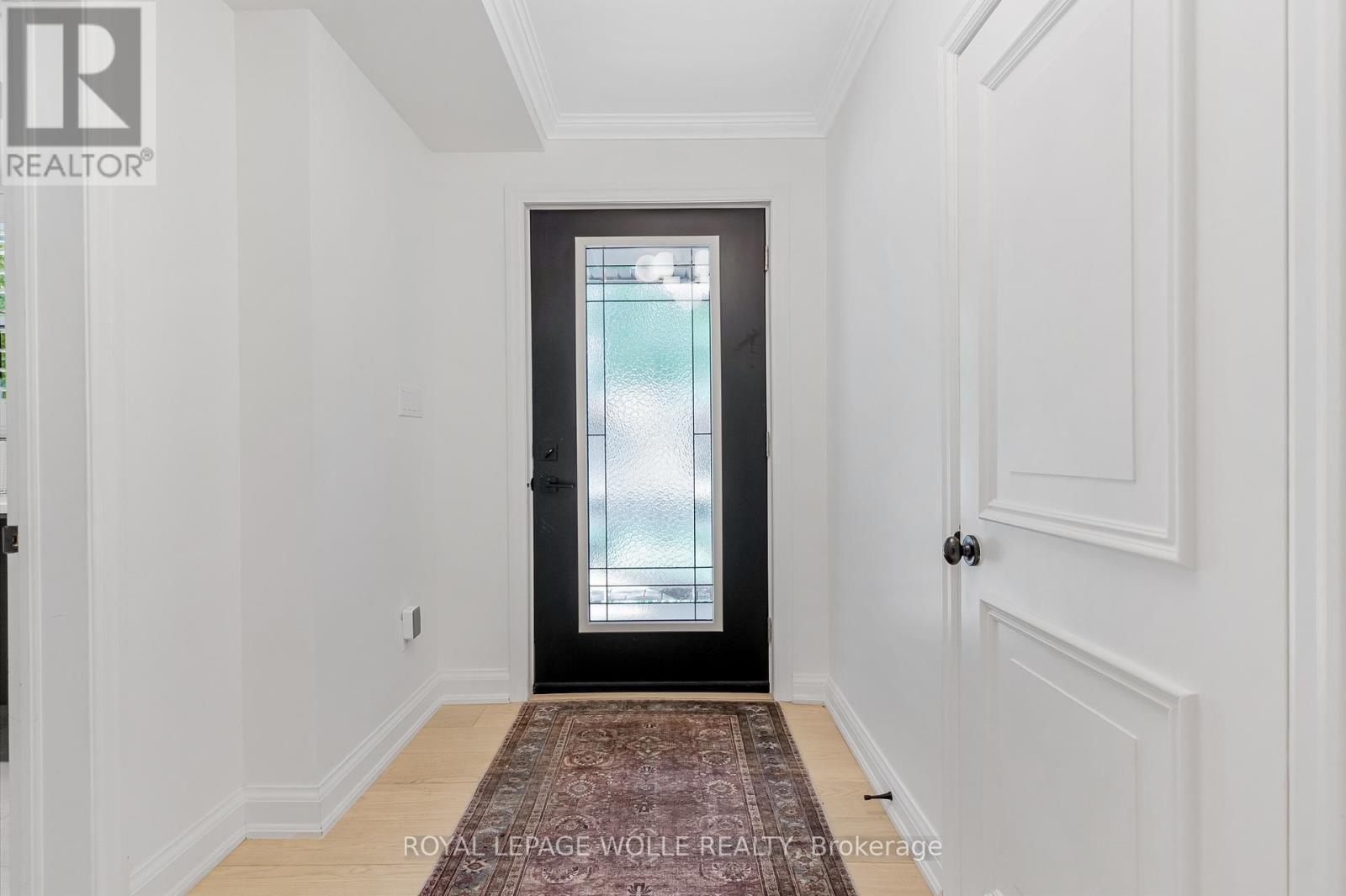 












203 FORSYTH DRIVE

,
Waterloo,




Ontario
N2L1A1


