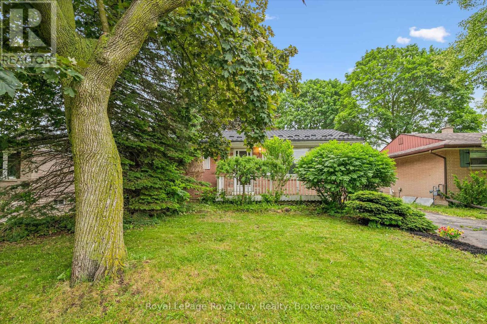 












87 CASSINO AVENUE

,
Guelph (St. George's),




Ontario
N1E2J4

