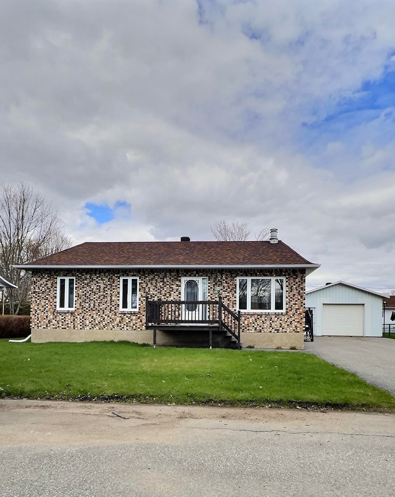 









4305


Av. Lefebvre

,
Bécancour,




QC
G9H1W9

