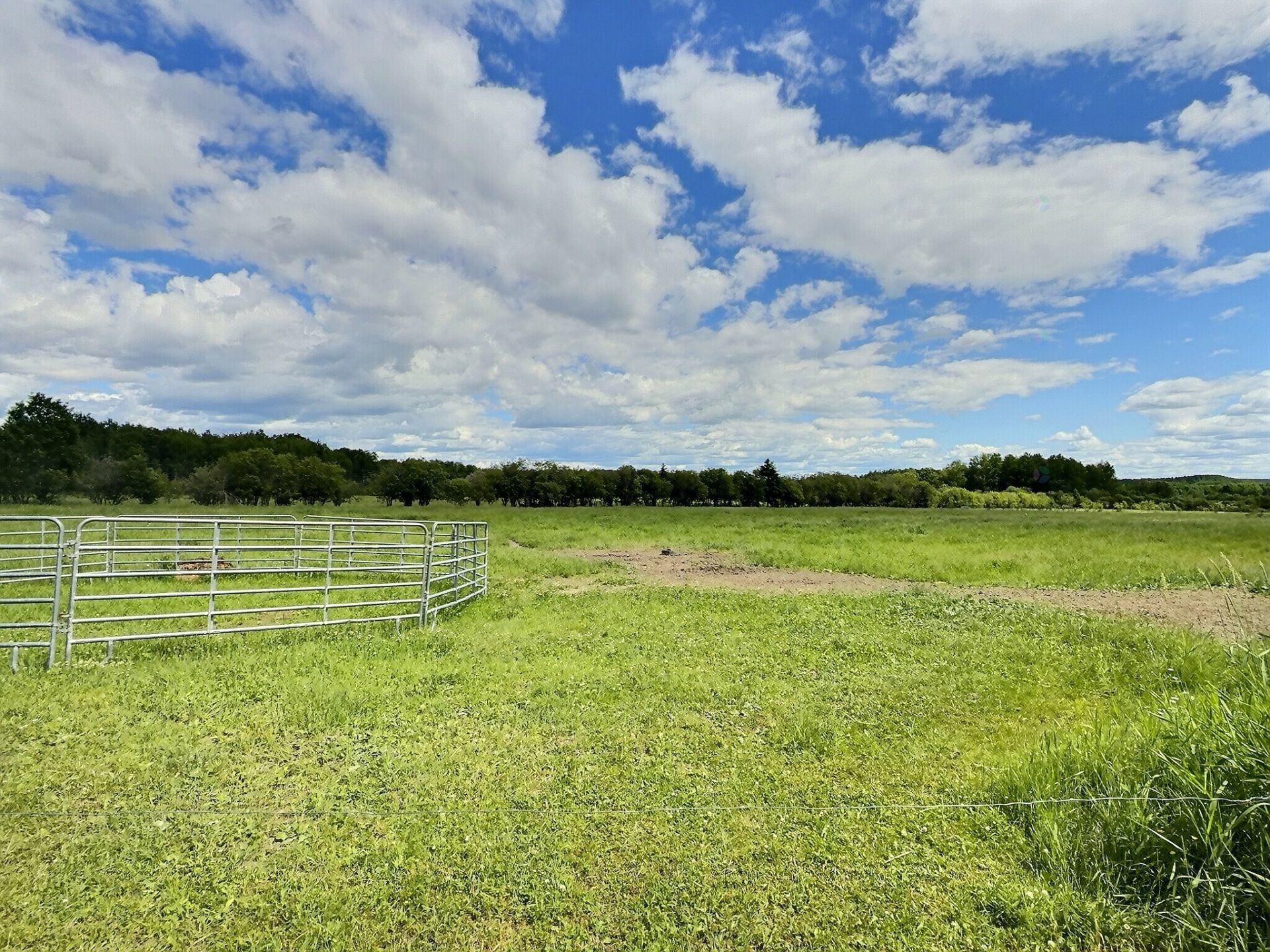 









896


13e-et-14e Rang

,
Laverlochère-Angliers,




QC
J0Z1A0

